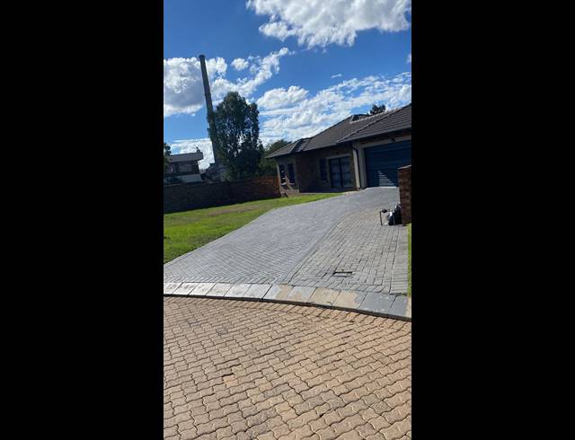 3 BEDROOM TOWNHOUSE TO LET IN WITBANK EXT 10